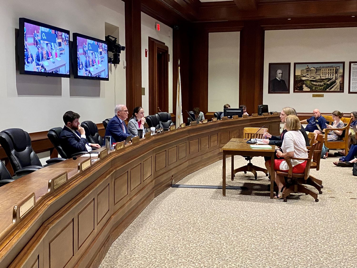 Senator Barrett chairs a hearing on energy efficiency.