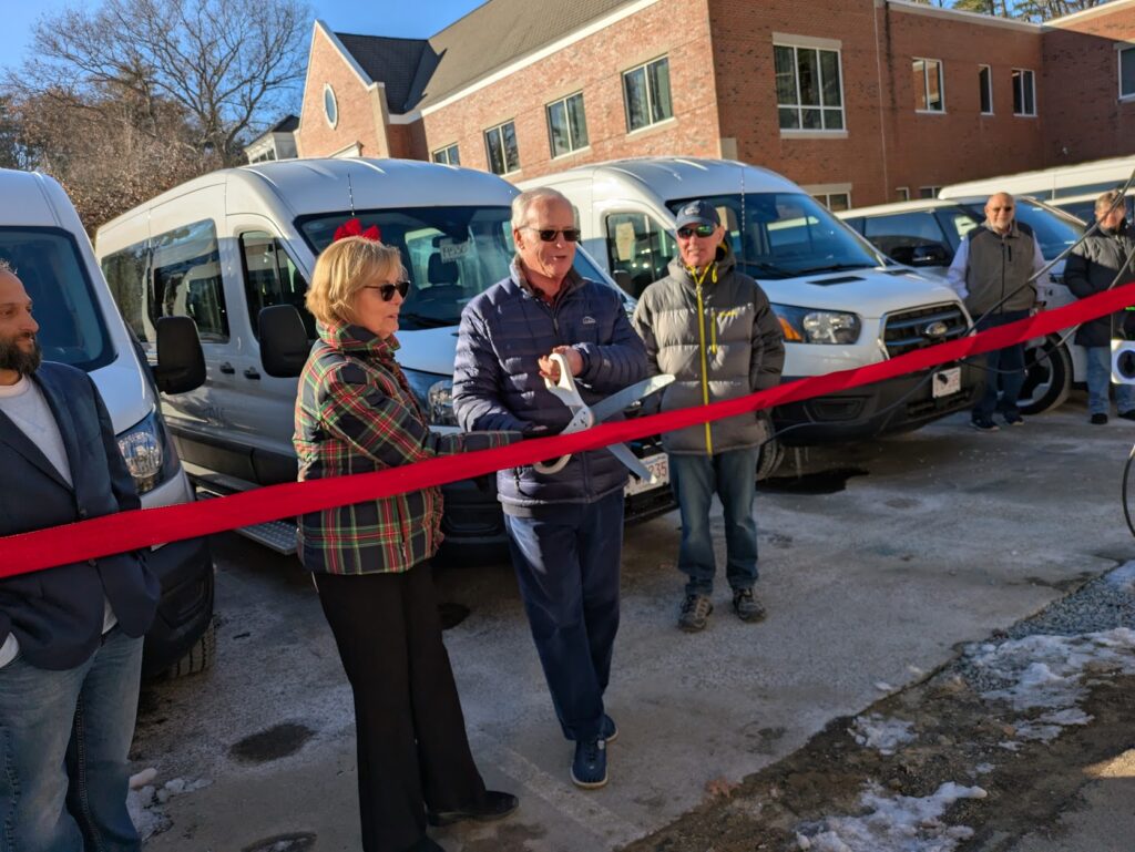 Senator Barrett cuts the ribbon with Minute Man CEO Jean Goldsberry